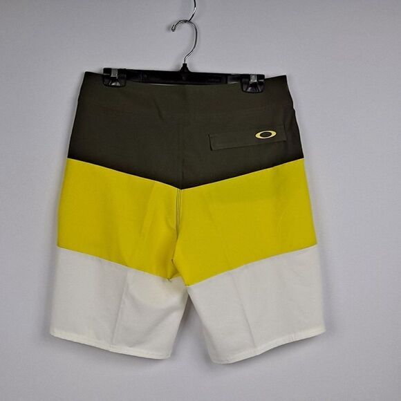 Oakley Mens Board Shorts NWT - Picture 5 of 10